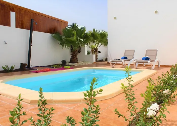 Eesha By Privilege Bay La Oliva